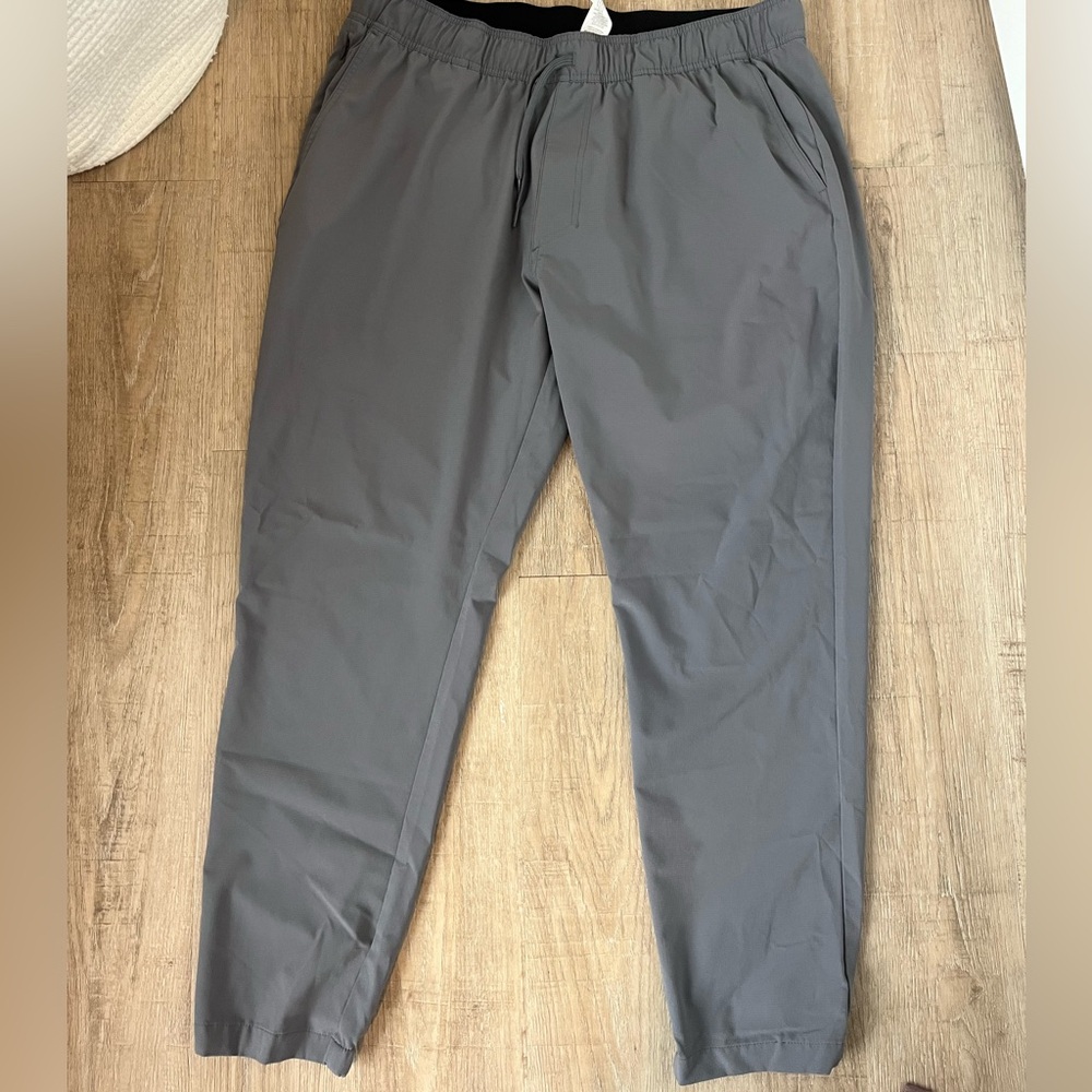 Travis Matthew Men’s Travel Pant 2.0